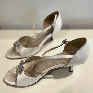 Angela Nuran Wedding Shoes (Size 8.5)